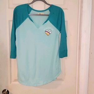 3/4 length sleeve t-shirt